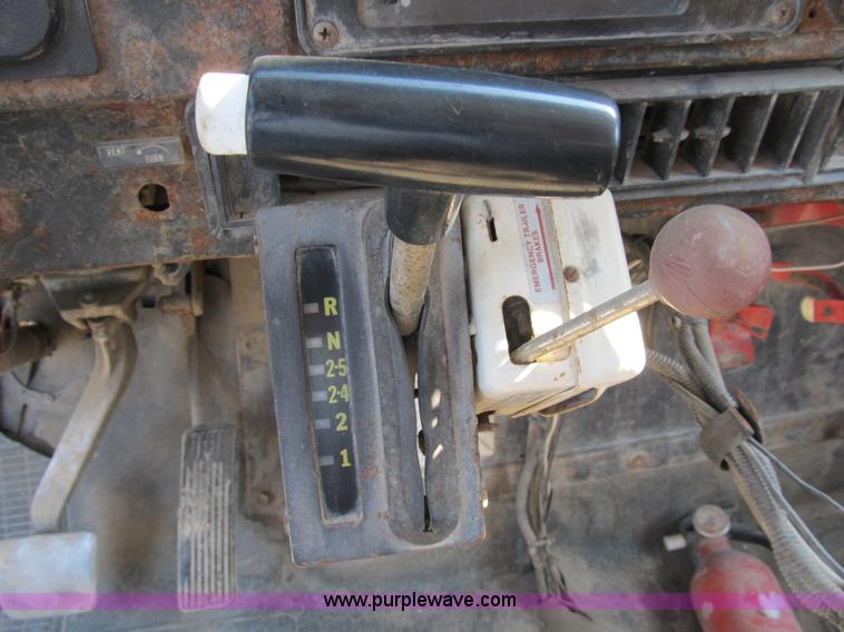 image for item B2824 1980 International 2554 manure spreader truck