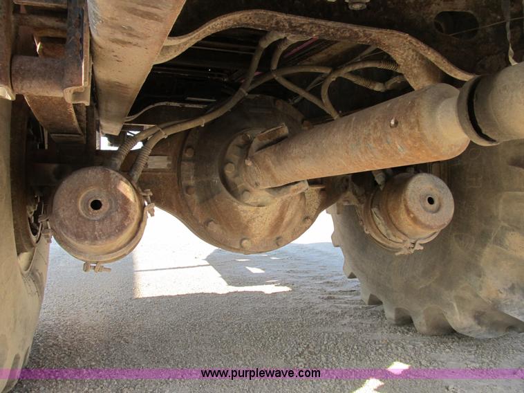 image for item B2824 1980 International 2554 manure spreader truck