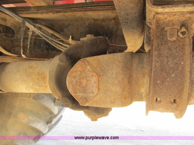 image for item B2824 1980 International 2554 manure spreader truck