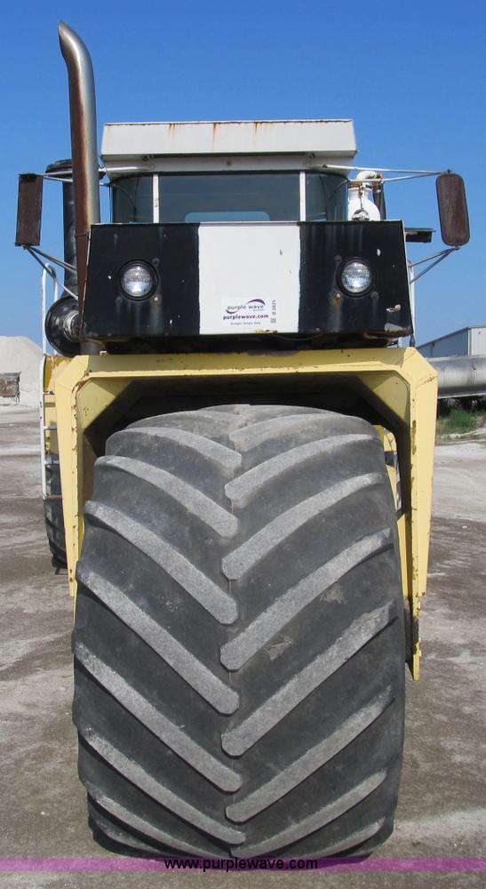 image for item B2825 Ag-Chem TerraGator 2505 floater