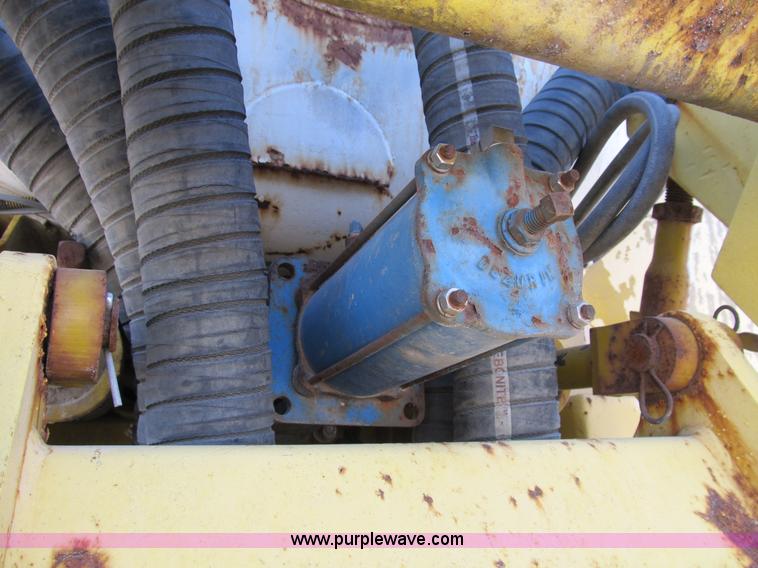 image for item B2825 Ag-Chem TerraGator 2505 floater