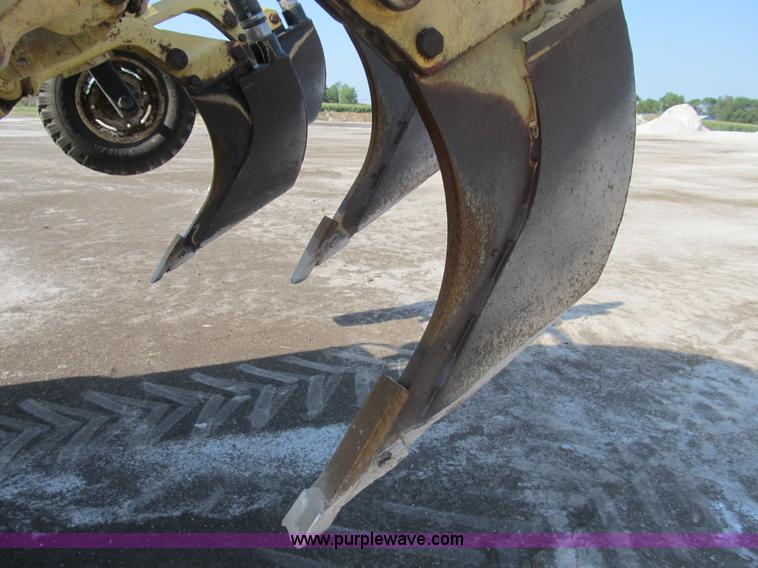 image for item B2825 Ag-Chem TerraGator 2505 floater