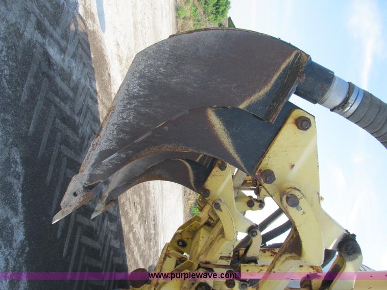 image for item B2825 Ag-Chem TerraGator 2505 floater