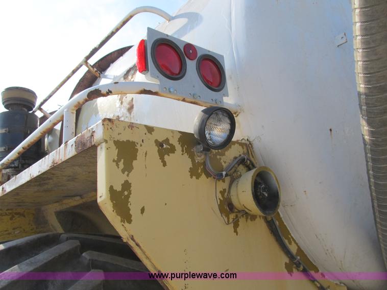 image for item B2825 Ag-Chem TerraGator 2505 floater