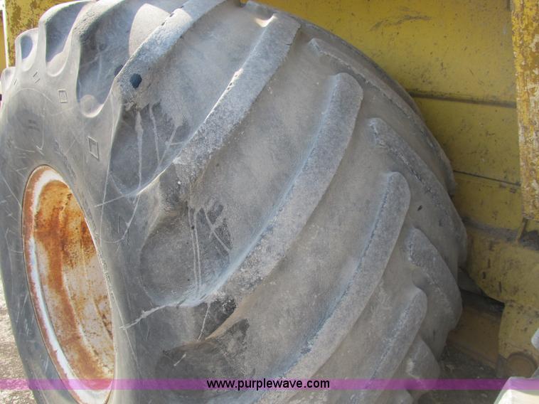 image for item B2825 Ag-Chem TerraGator 2505 floater