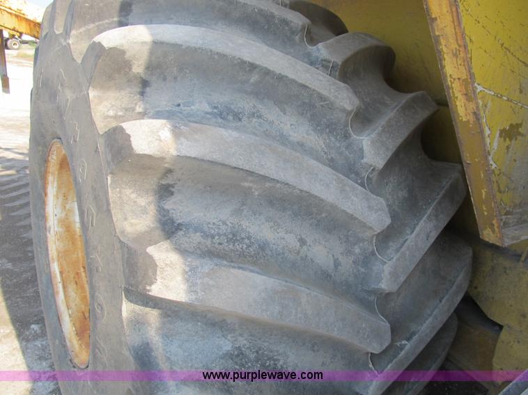 image for item B2825 Ag-Chem TerraGator 2505 floater