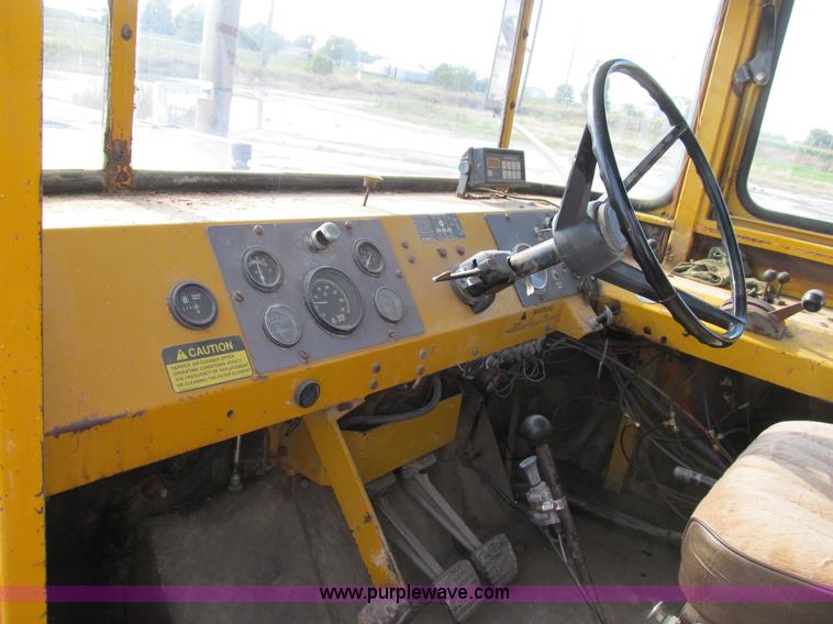 image for item B2825 Ag-Chem TerraGator 2505 floater