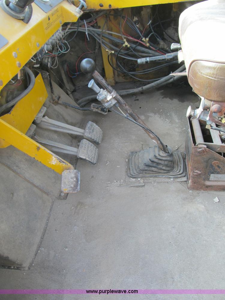 image for item B2825 Ag-Chem TerraGator 2505 floater