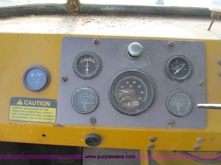 image for item B2825 Ag-Chem TerraGator 2505 floater