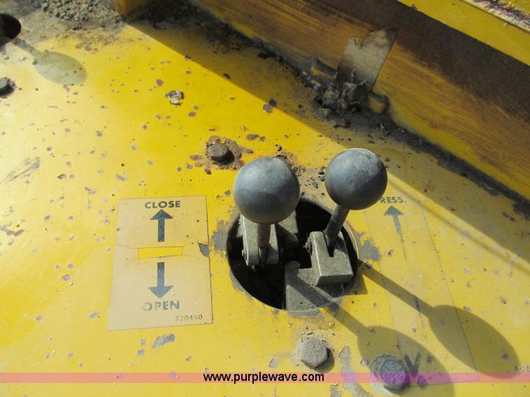 image for item B2825 Ag-Chem TerraGator 2505 floater