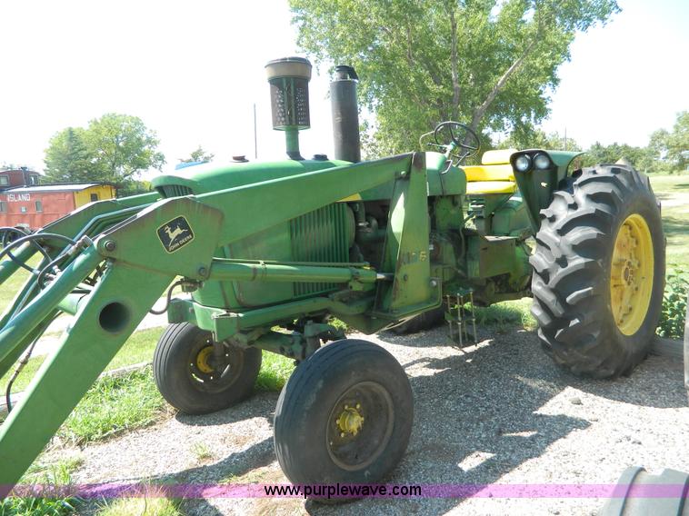 image for item B3821 1965 John Deere 4020 tractor