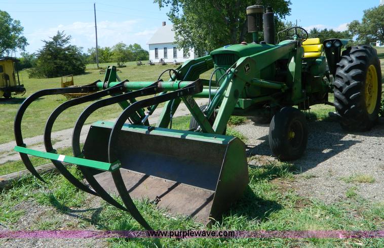 image for item B3821 1965 John Deere 4020 tractor