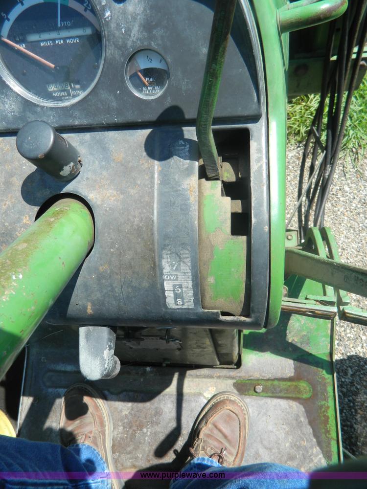 image for item B3821 1965 John Deere 4020 tractor