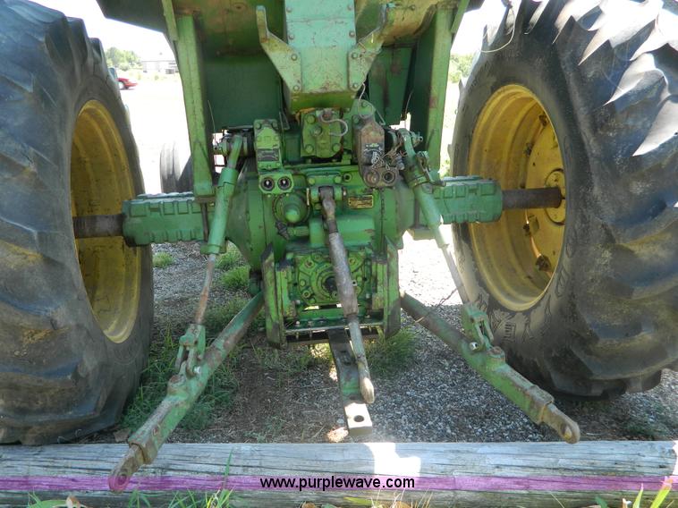 image for item B3822 1970 John Deere 4020 T213P tractor