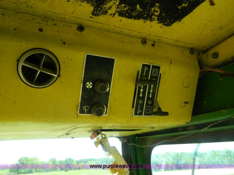 image for item B3822 1970 John Deere 4020 T213P tractor