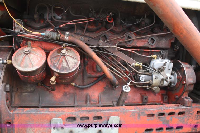 image for item B6655 1962 Mccormick Farmall 560 tractor