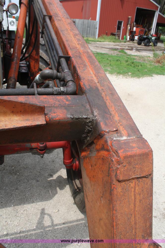 image for item B6655 1962 Mccormick Farmall 560 tractor