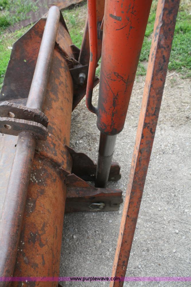 image for item B6655 1962 Mccormick Farmall 560 tractor