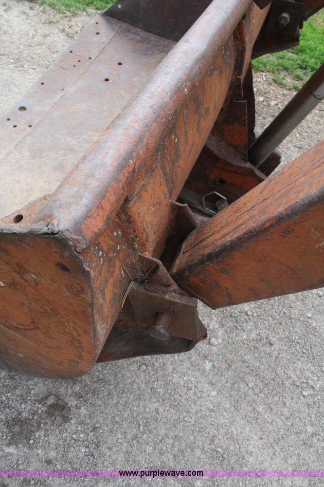 image for item B6655 1962 Mccormick Farmall 560 tractor