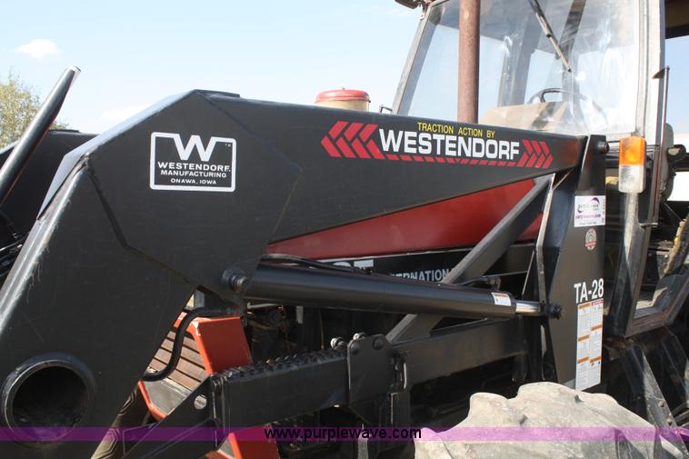 image for item B6931 1986 Case IH 1494 MFWD tractor