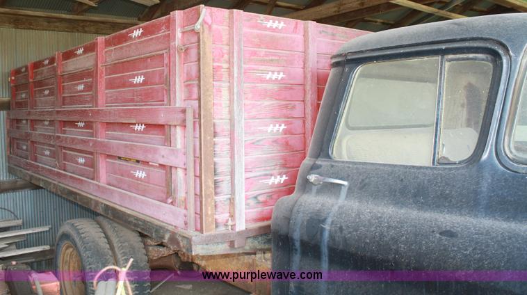 image for item B6932 1958 Chevrolet Viking 60 grain truck