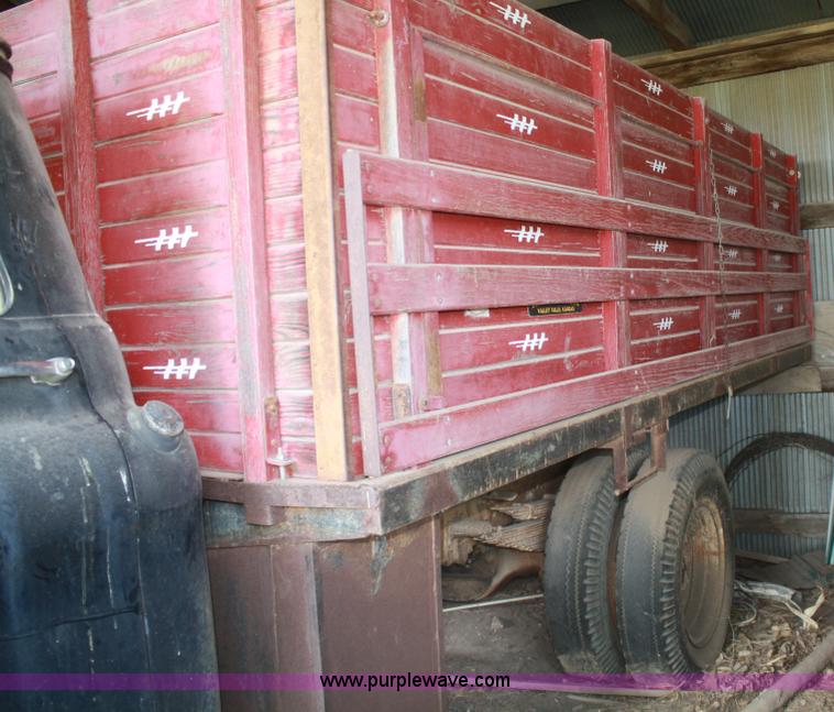 image for item B6932 1958 Chevrolet Viking 60 grain truck