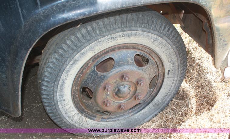 image for item B6932 1958 Chevrolet Viking 60 grain truck