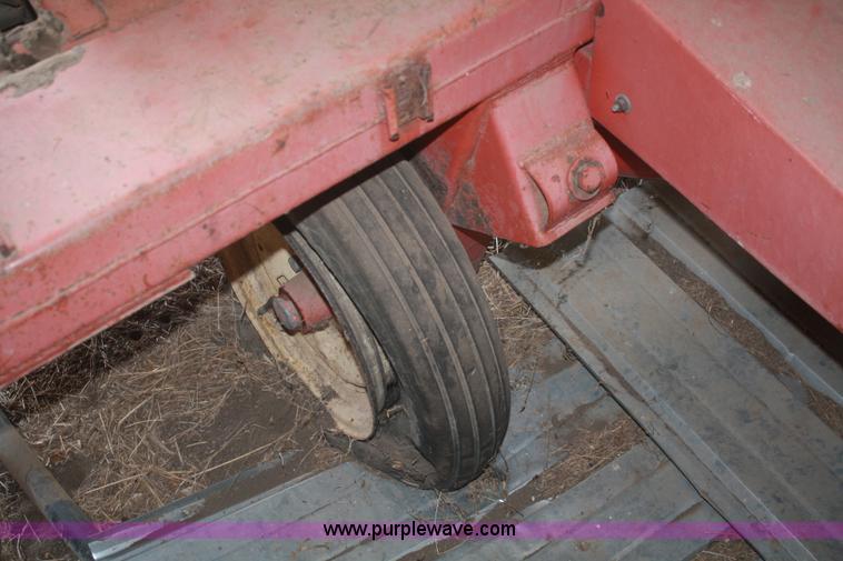 image for item B6933 Hesston PT10 swather