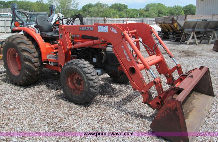 image for item C2463 2004 Kubota L4330 MFWD tractor