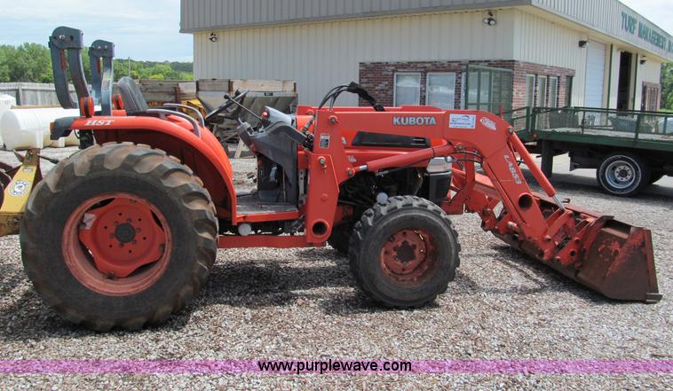 image for item C2463 2004 Kubota L4330 MFWD tractor