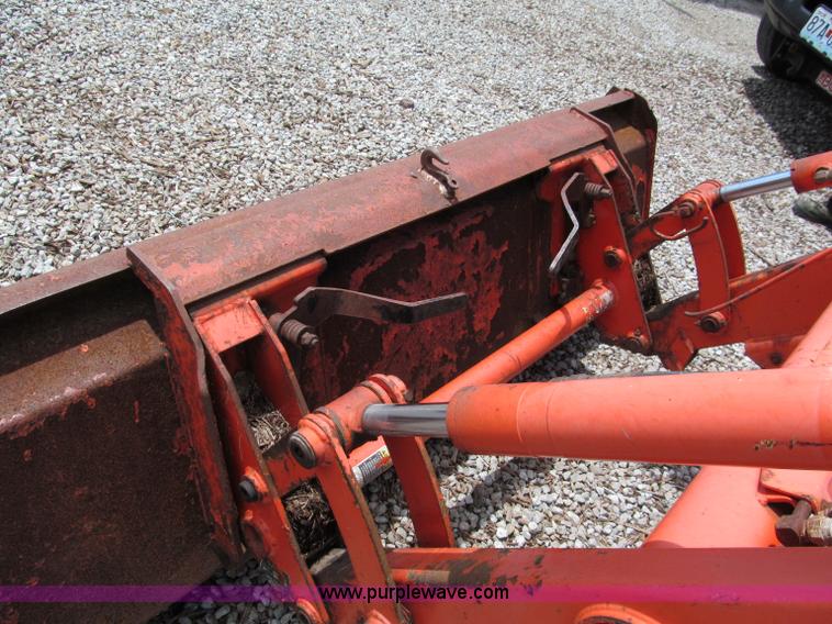 image for item C2463 2004 Kubota L4330 MFWD tractor