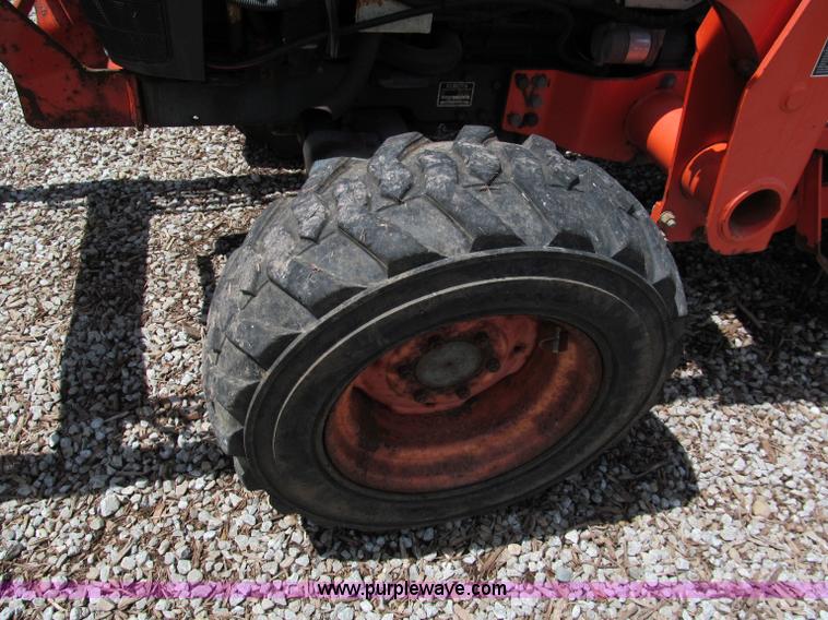 image for item C2463 2004 Kubota L4330 MFWD tractor