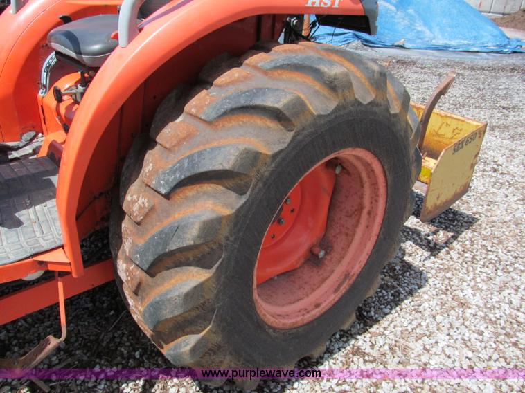 image for item C2463 2004 Kubota L4330 MFWD tractor