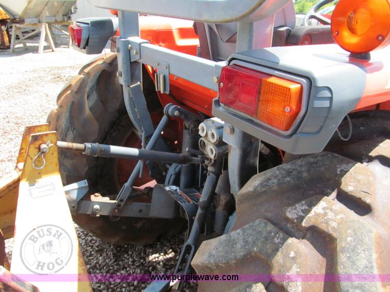 image for item C2463 2004 Kubota L4330 MFWD tractor