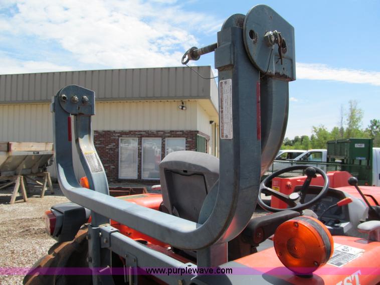 image for item C2463 2004 Kubota L4330 MFWD tractor