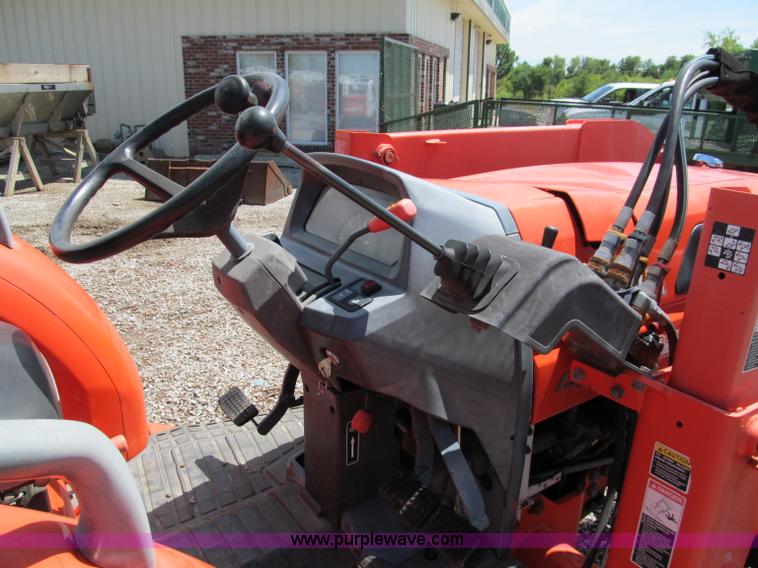 image for item C2463 2004 Kubota L4330 MFWD tractor
