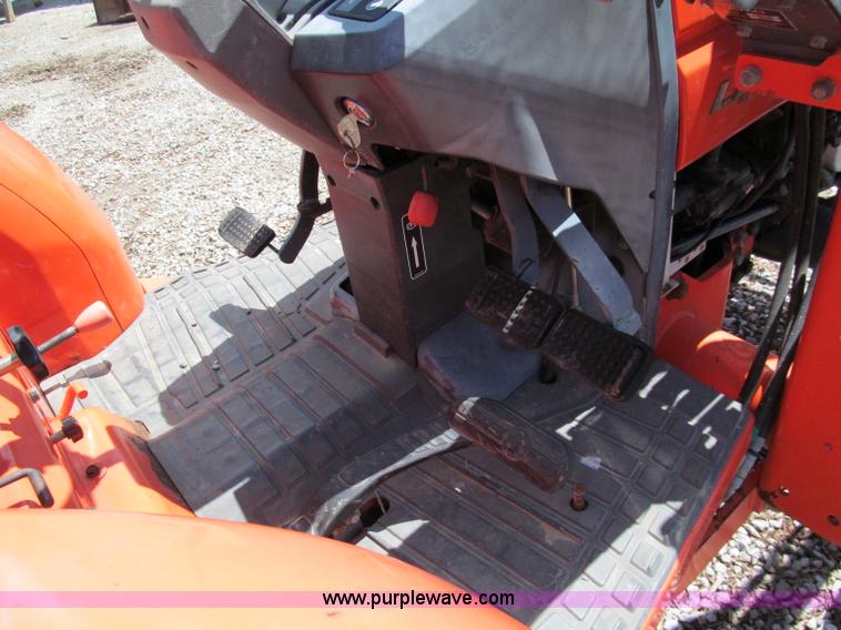 image for item C2463 2004 Kubota L4330 MFWD tractor