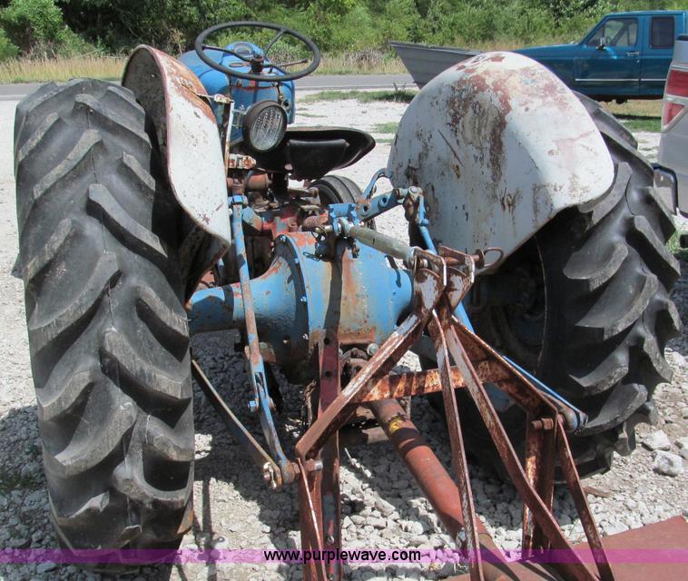 image for item C2483 Ford 860 tractor