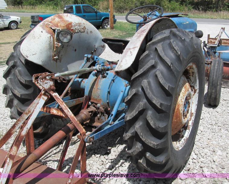 image for item C2483 Ford 860 tractor
