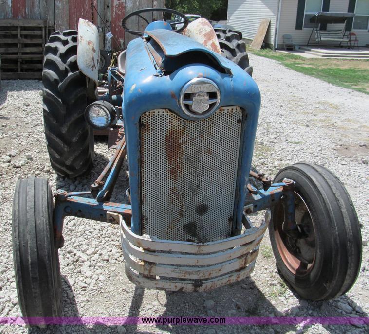 image for item C2483 Ford 860 tractor