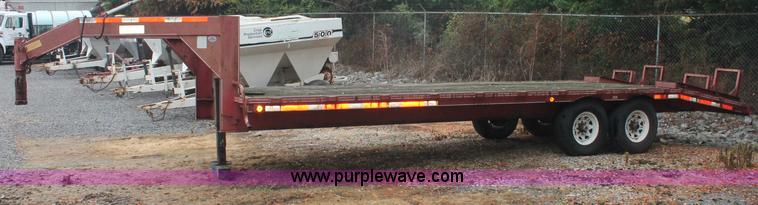 image for item C2623 1995 Wil-Ro 20' gooseneck trailer