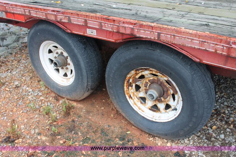 image for item C2623 1995 Wil-Ro 20' gooseneck trailer