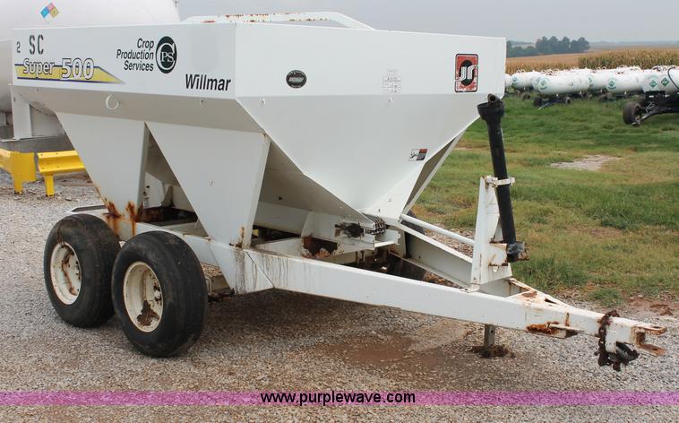 image for item C2624 Willmar Super 500 dry fertilizer spreader
