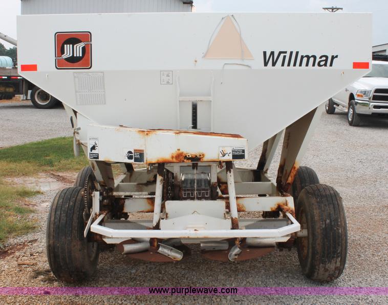 image for item C2624 Willmar Super 500 dry fertilizer spreader
