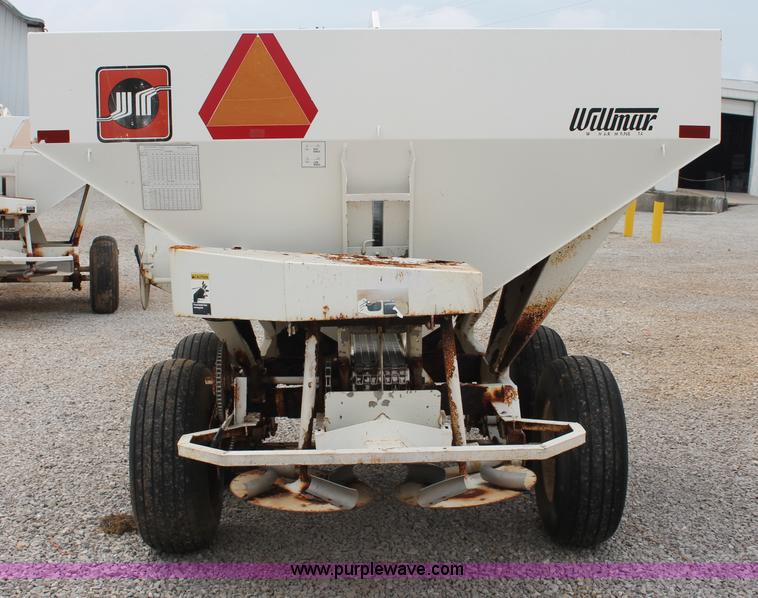 image for item C2625 Willmar Narrow Track 500 dry fertilizer spreader