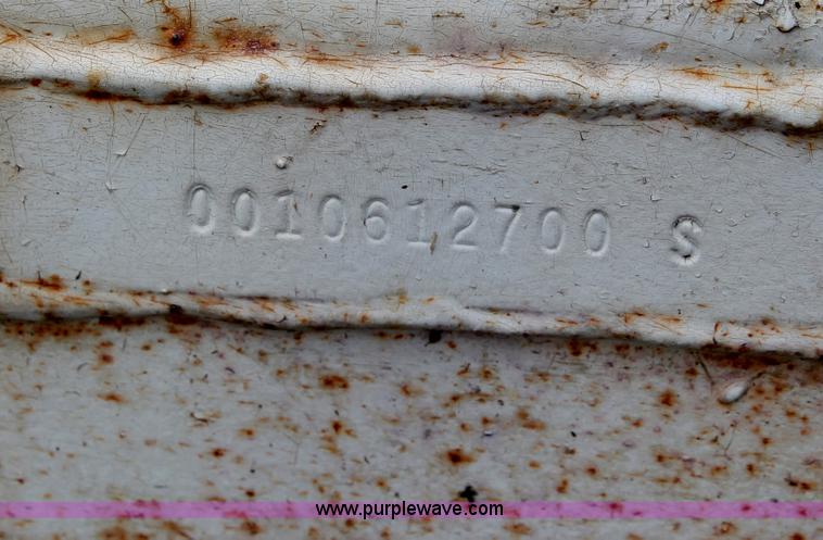 image for item C2625 Willmar Narrow Track 500 dry fertilizer spreader