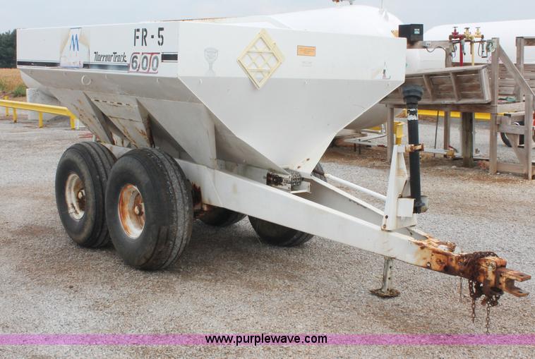 image for item C2626 Willmar Narrow Track 600 dry fertilizer spreader