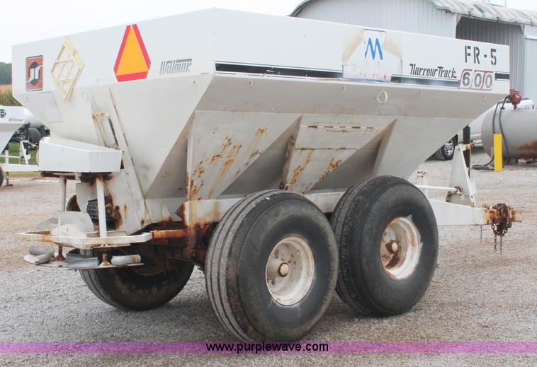 image for item C2626 Willmar Narrow Track 600 dry fertilizer spreader