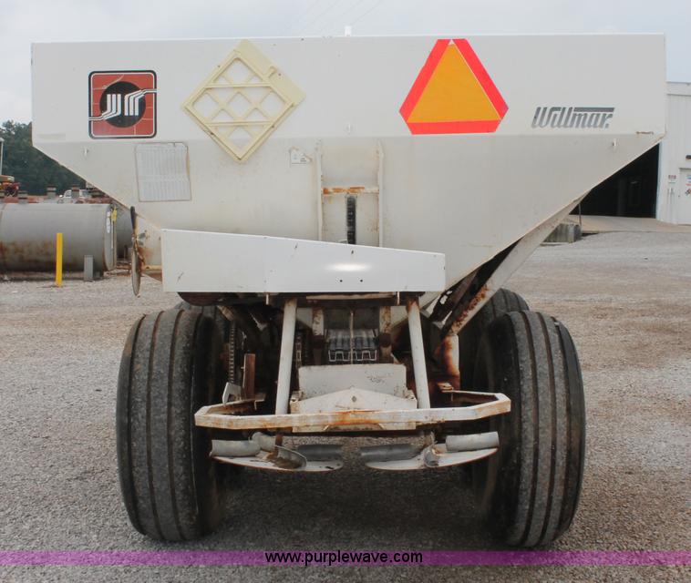 image for item C2626 Willmar Narrow Track 600 dry fertilizer spreader