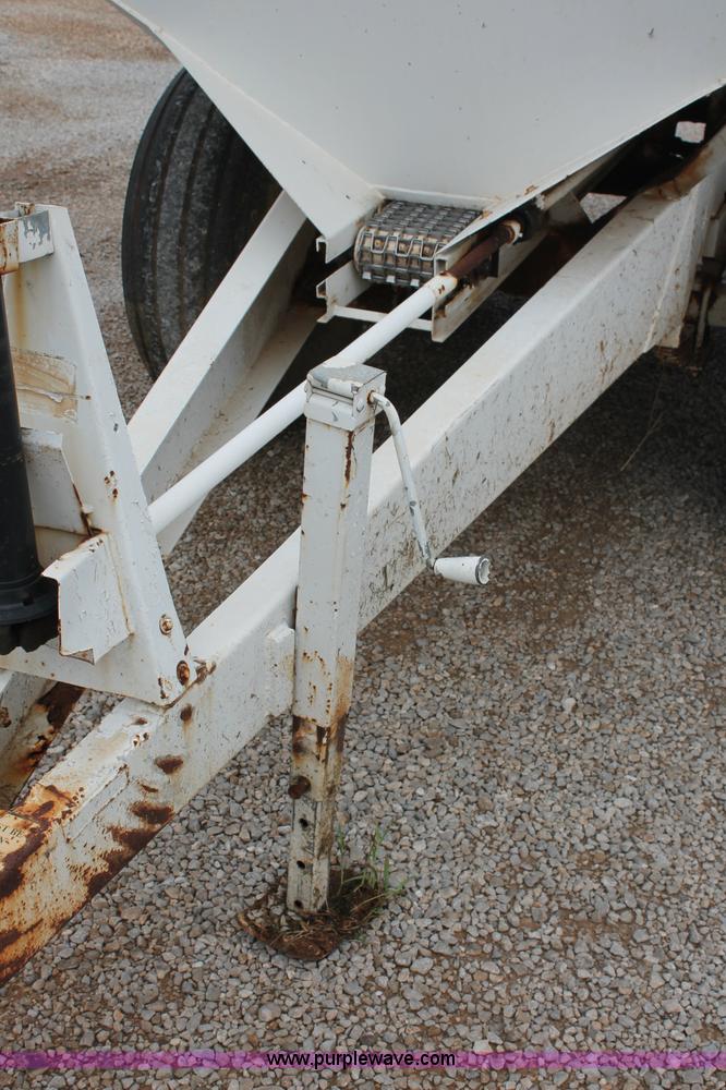 image for item C2626 Willmar Narrow Track 600 dry fertilizer spreader